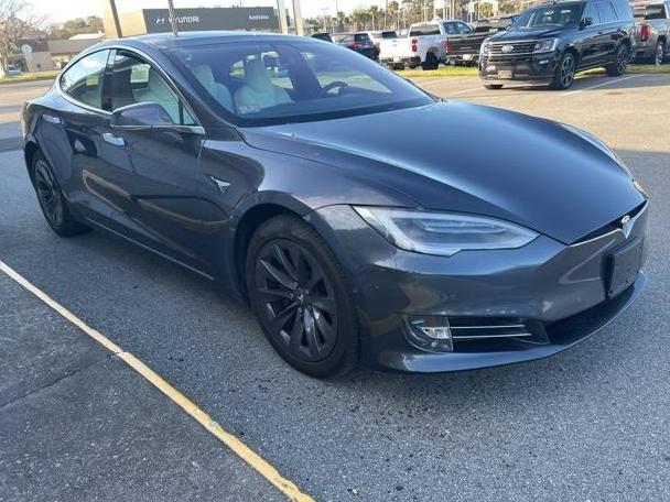 TESLA MODEL S 2018 5YJSA1E25JF286579 image